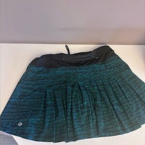 lululemon athletica Green and Black Women's Pacesetter Skort M A+++ condition.